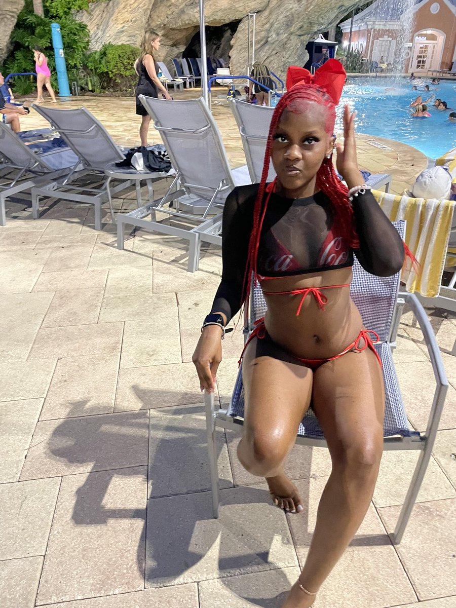 thaarealbarbiie's tweet image. pretty &amp;amp; petite 🧟 . 

#lilredshitt #viral #lashtech #fypageシ