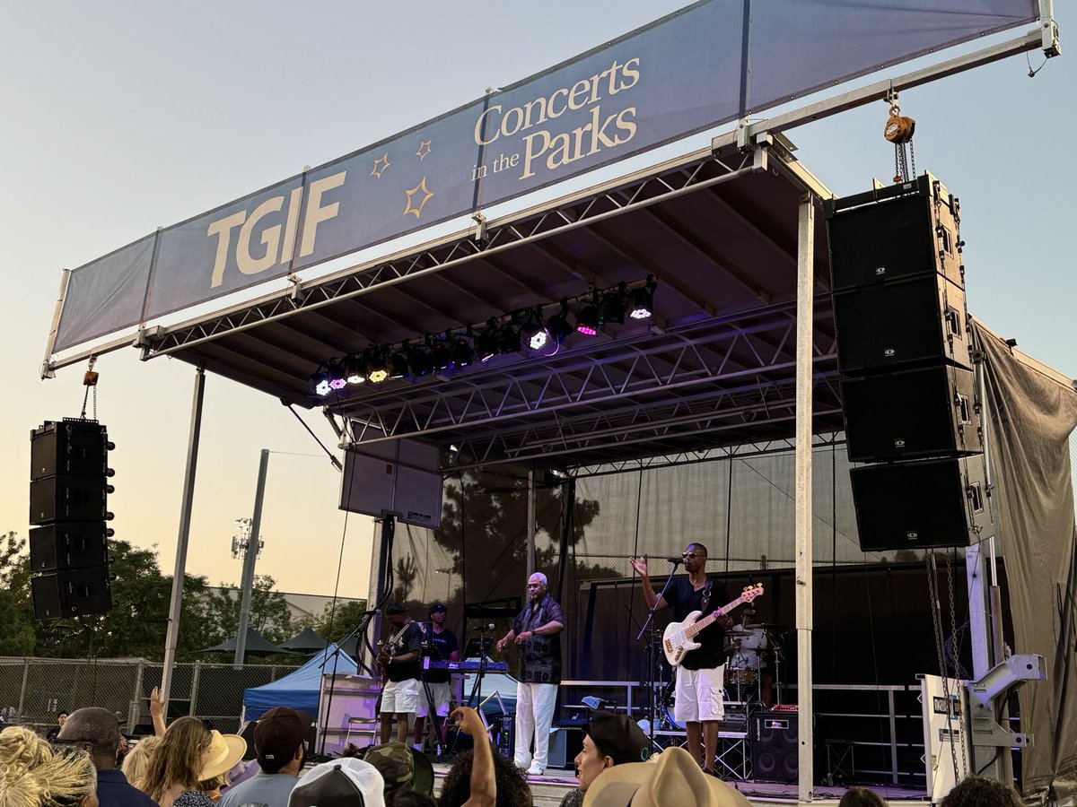 CarlsbadFriends's tweet photo. B.I.G - #BrothersIgnightingAGroove was amazing! #TGIF #Carlsbad #SummerConcert 🎸 https://t.co/Y0JaqPM46k
