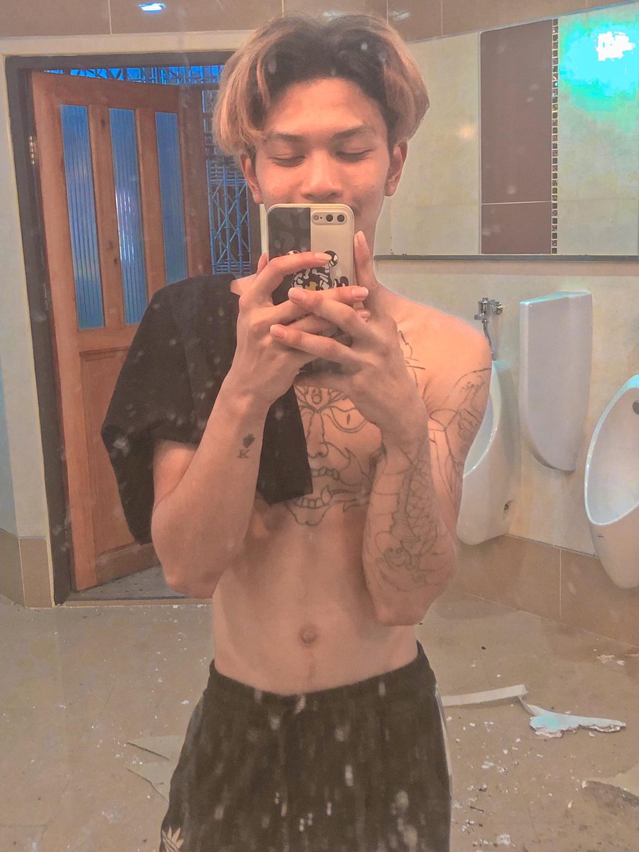 ʚJowMheeɞ tweet media