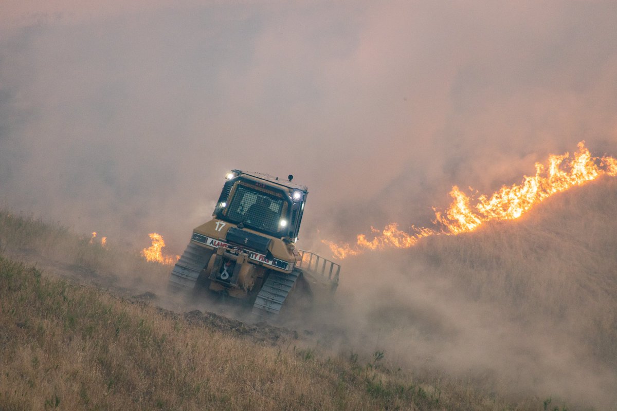 EastBayFirePhoto tweet media