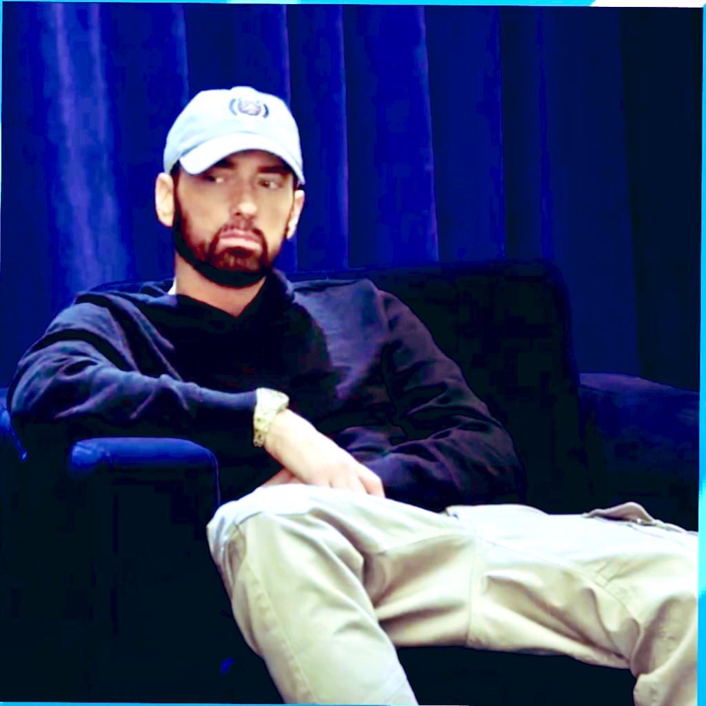 EmeLatina's tweet photo. 😒 Marshall Mathers is done with you, Slim Shady. Get ready! 2 DAYS LEFT‼️
#TheFaceOff #TheDeathOfSlimShady https://t.co/XQEBxpcECC