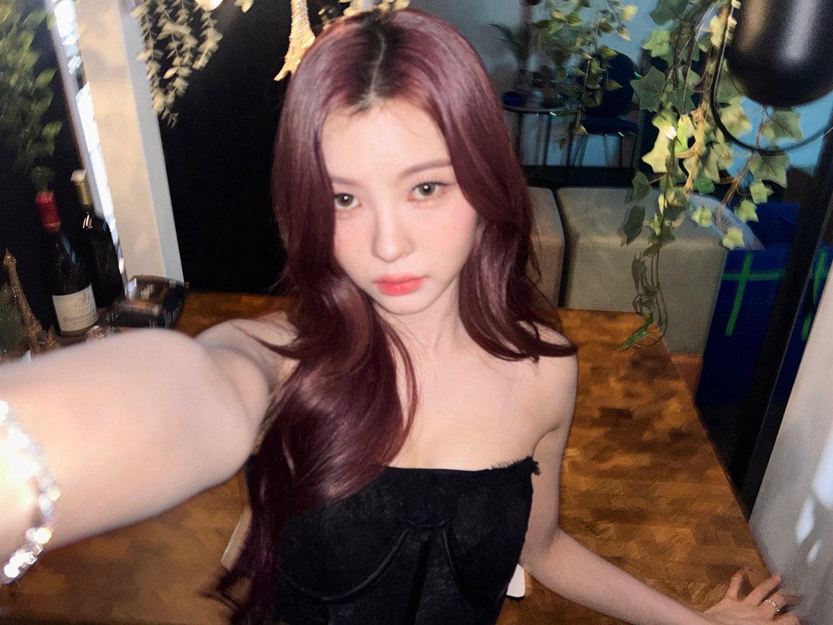 official_kep1er's tweet image. Kcon 🤍

#김다연 #DAYEON
#Kep1er #케플러