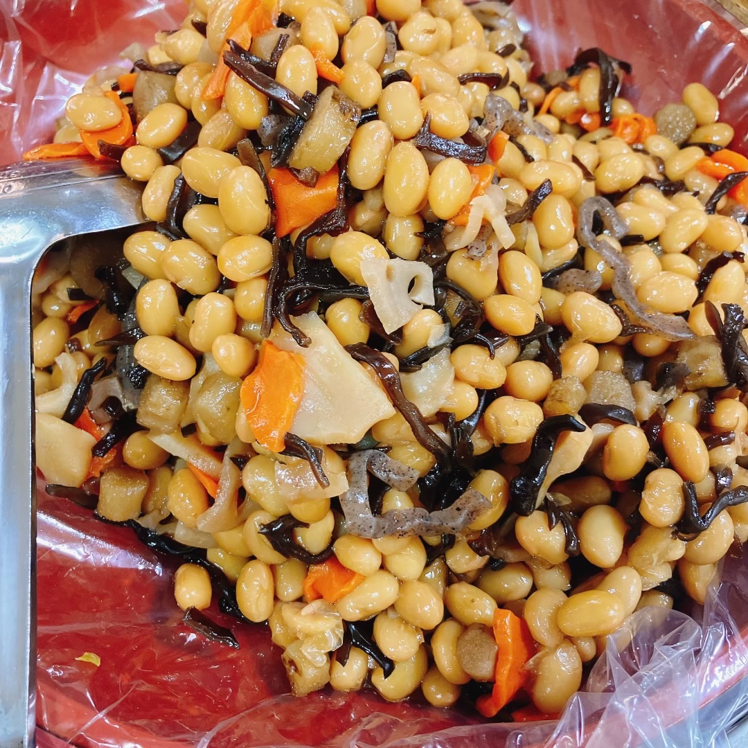 今週の惣菜プロモーション／ 〈丹波路 宮本商店〉 粒選りの丹波黒豆を