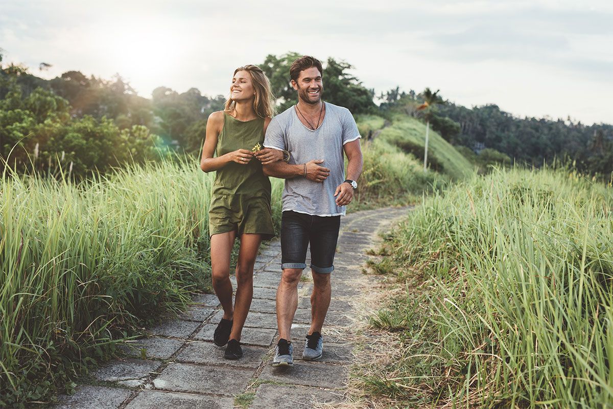 Is #hippain holding you back? Discover how advanced surgical techniques &amp; durable implants can help younger patients regain an active lifestyle, with #hipreplacement lasting 15-20 years or more. Learn more on our blog! #americanhipinstitute #BenjaminDombMD benjamindombmd.com/blog/how-long-…