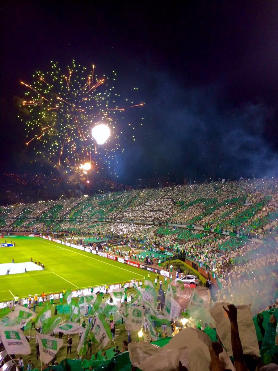 SoldaVerde13's tweet photo. 🎶 Y esa fue la noche más linda del mundo 🎶 👑🟢⚪👑 https://t.co/Tr3Jtrz3Nx
