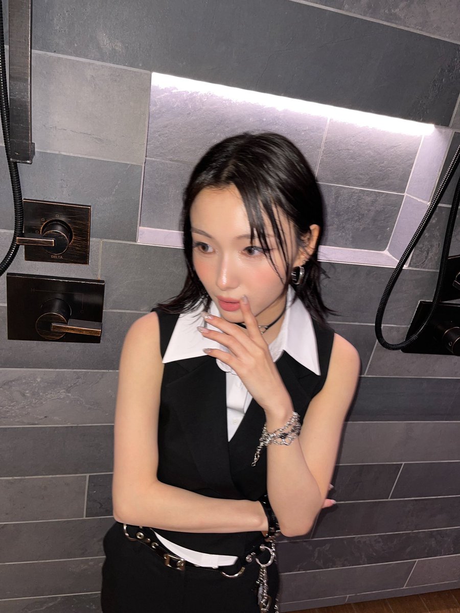 official_kep1er's tweet image. LA KCON 2024🇺🇸🪐
Back door🚪👊🏻

#서영은 #YOUNGEUN 
#Kep1er #케플러