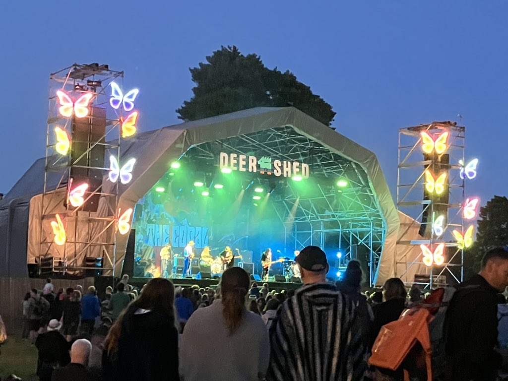Dozy139's tweet photo. Getting that festival feeling https://t.co/rvZNVib6JU