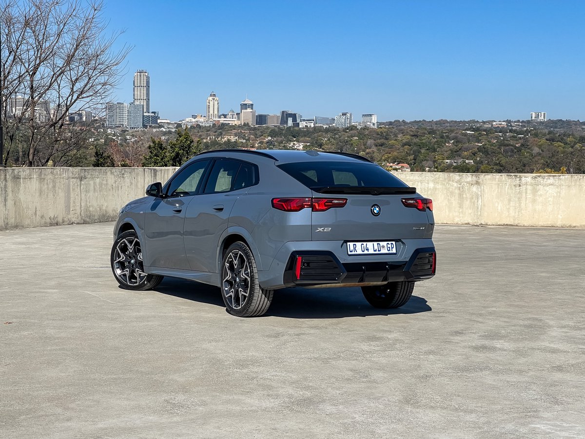 khuleonwheels's tweet photo. Today we welcome the new BMW X2 sDrive18i. It stands out from the previous generation thanks to the sloping roofline, the optional illuminated hexagon grille and LED headlights to mention a few. Inside, the X2 cabin boasts a sleek instrument panel with the…
#THEX2 #BMWSA #BMWX2 https://t.co/3TFDGRFIi9