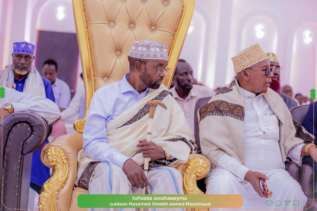 tatikod90's tweet photo. XAFLADA  SOODHAWEYNTA SULDAANKA SARUUR #SULDAANKA_GUUD_EE_SARUUR_MADARKICIS. #SULDAAN MAXMED SHEIKH AXMED MAXAMUD Suldaanka Saruur   SULDAANKA SARUUR                                                                                            #MAXMED SHEIKH AXMED MAXAMUD https://t.co/oArMFwONrs