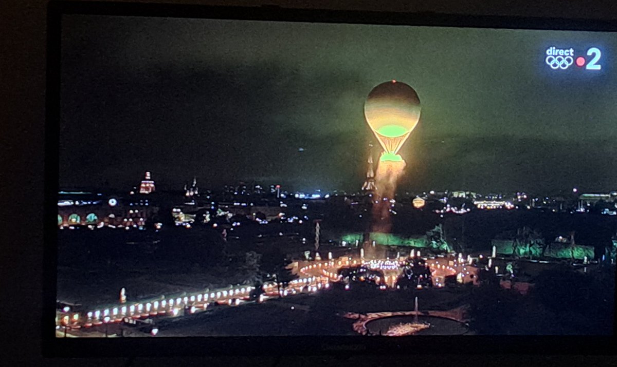 Alex Meredith tweet media