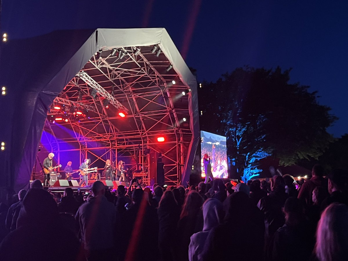 Last night <a href="/SteelhouseFest/">STEELHOUSE FESTIVAL</a> I watched Bernie All Stars incl Toby Jepson, Luke Morley, Chris Buck, Jim Kirkpatrick and loads more talented musicians pay tribute to Bernie Marsden and play a whole set mainly of pre 1987 Whitesnake, it was absolutely glorious!