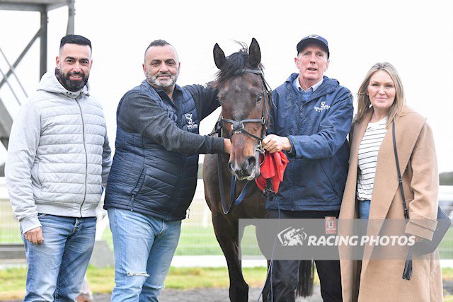 szahraracing's tweet photo. Our stylish son of SACRED FALLS secured his maiden at @MurtoaRacing this afternoon.

SACRED TED loved the fast tempo this afternoon over the 1600m. He has always shown enough at home, but he is still learning his craft. With today being a huge confident boost, we are keen to step him up to some staying trips soon enough! 

Great ride by Will Gordon and huge team effort, with a great team of owners there to cheer him home! 

Congratulations to his ownership group, a real great bunch of people!
