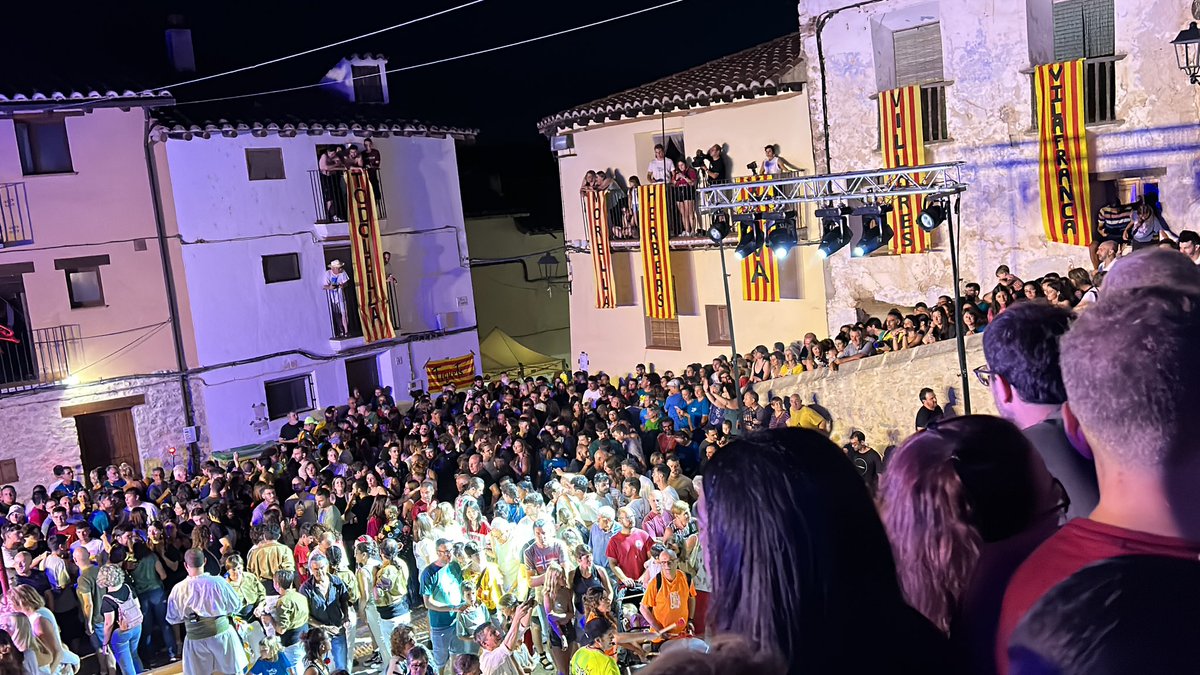 ErnestoBlanch's tweet photo. El moment comarcal per excel.lencia ha començat. Sorita de gom a gom per a estrenar l'Aplec. Que tingueu totes i tots un bon Aplec.
#Sorita #Palanques #ElsPorts #AplecSorita2024 #AplecElsPorts #PSPV #PSOE #Aplec2024 #AplecElsPorts2024 https://t.co/mIHPMwMpjO