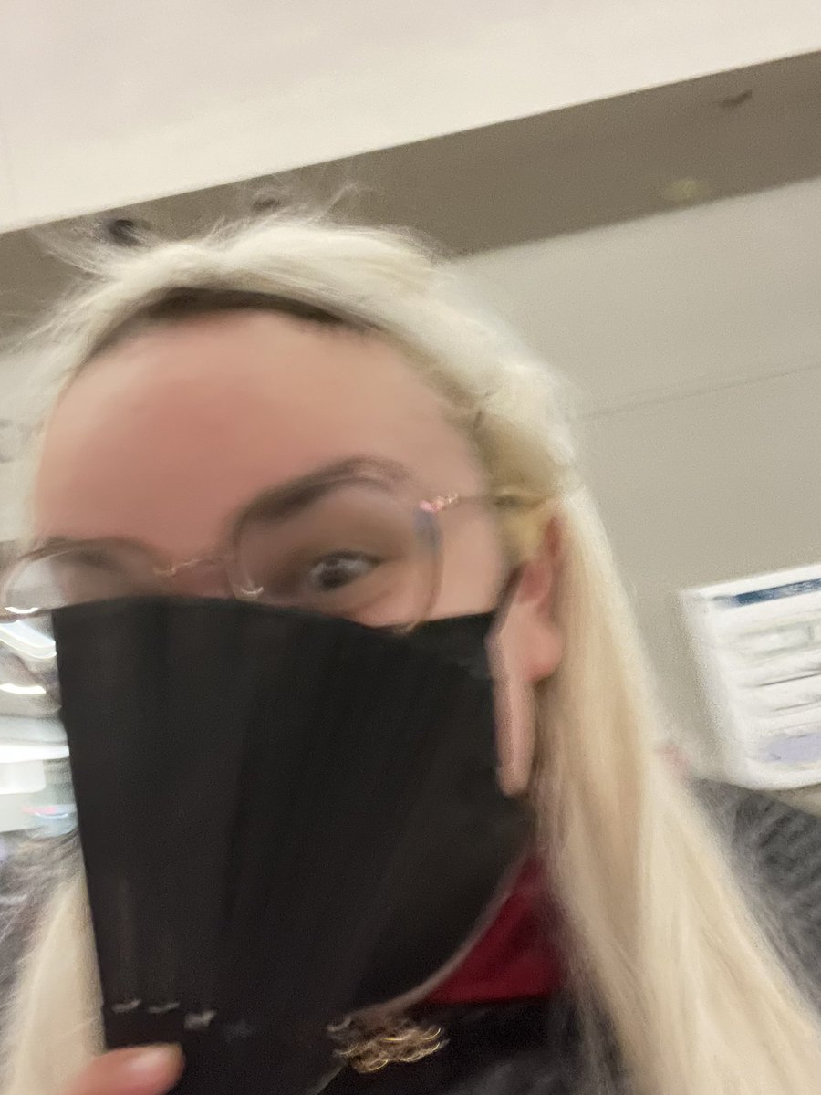 bellatrixisme's tweet image. HOLY FUCKING SHIIIIIIIIT #sddc #HouseofTheDragon