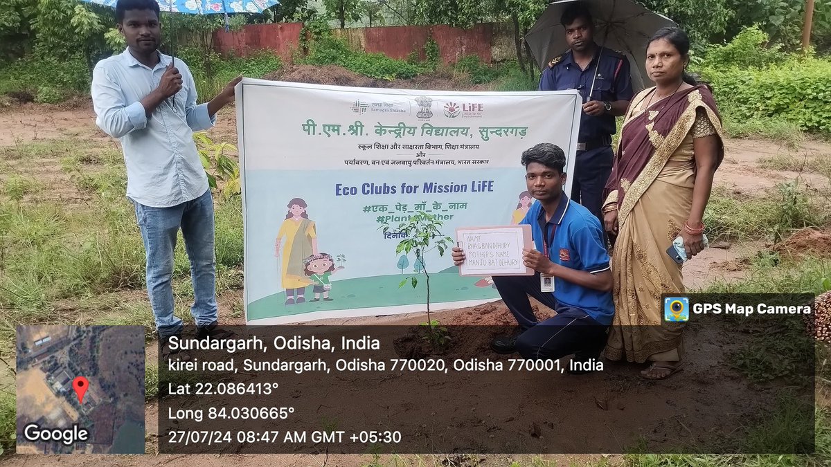 KSundargarh's tweet photo. #एक_पेड़_माँ_के_नाम #Plant4Mother #Ecoclub #MissionLiFE #ShikshaSaptah 
PM Shri KV Sundargarh 
A step towards nature conservation and a greener earth. https://t.co/GkC4cndJEx