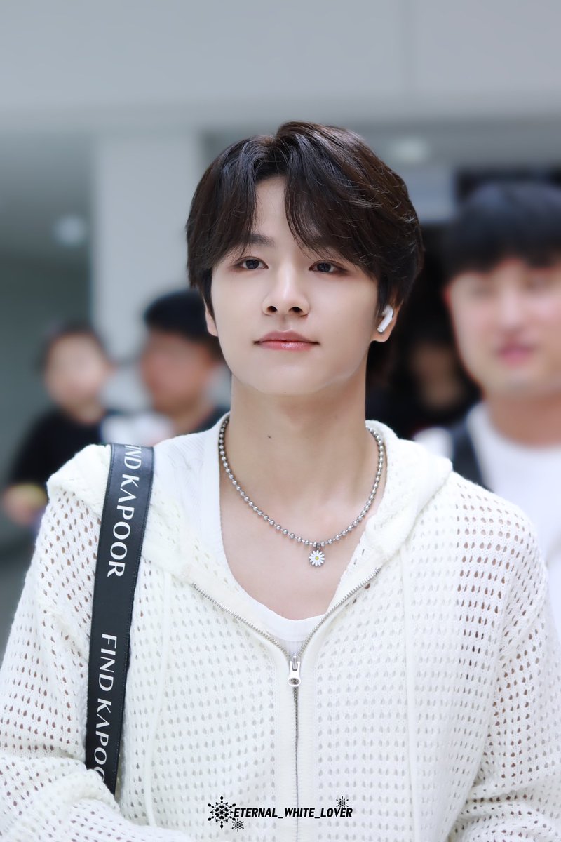 LEV_WHITELOVER's tweet photo. 20240727 🛬 NRT
#LEV #레비 #レビ
#A_I_BAE #LEV_A_I_BAE
#ExchangeID
#왕즈하오 #WANGZIHAO #王子浩 https://t.co/RhrNDwgZBr