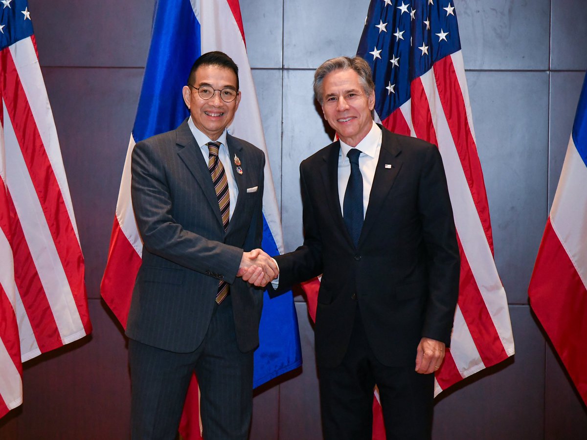 MFAThai's tweet photo. รมว.กต. @AmbPoohMaris หารือทวิภาคีกับ @SecBlinken รมว.กต. 🇺🇸 ในห้วงการประชุม #AMMPMC ครั้งที่ ๕๗ ที่เวียงจันทน์ เสริมสร้างความเป็นพันธมิตรและหุ้นส่วนทางยุทธศาสตร์ไทย-สหรัฐฯ ที่มีมายาวนาน และแลกเปลี่ยนมุมมองต่อสถานการณ์ในภูมิภาคและระหว่างประเทศ ซึ่งรวมถึงสถานการณ์ในเมียนมา (๒๗ ก.ค. ๖๗)