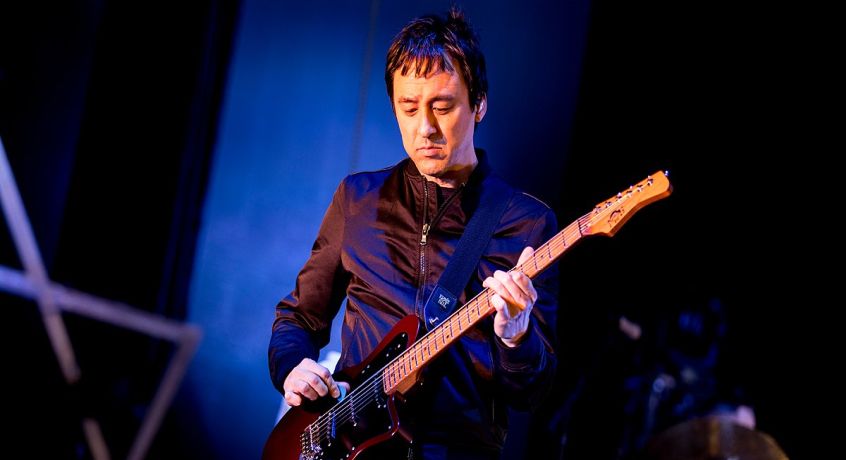 #JeffSchroeder (ex The Smashing Pumpkins) va da solo: "Metanoia" è il suo album solista 
#LassieFoundation <a href="/ClerestoryAV/">Clerestory AV</a> 

indieforbunnies.com/2024/07/27/jef…