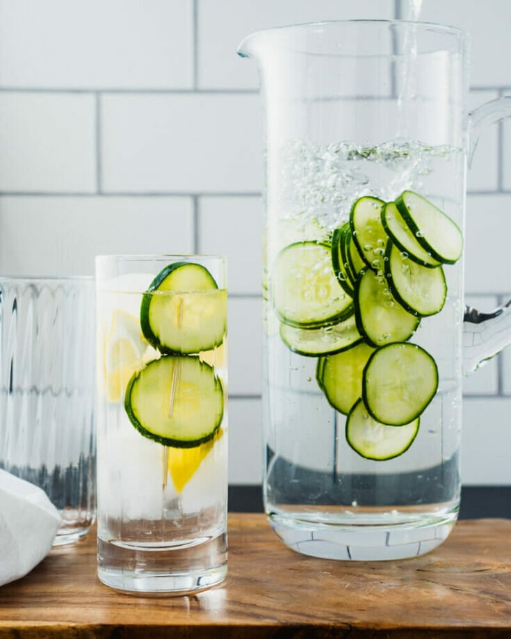 PECO_Nwa's tweet photo. Day 27
Digestive health: Cucumbers are a good source of dietary fiber, which can promote healthy digestion and prevent constipation. Drinking cucumber-infused water may help support digestive health.
#SipSmartChallenge24
#SSBTax
#SSBTaxSaves

@CAPPAfrica  @HealthyFood_NG https://t.co/OXkH5hVq2j