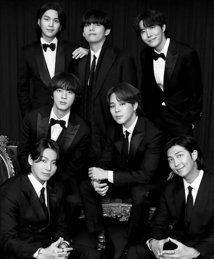 ChristinH1986's tweet photo. @BE_JJ_7 💜💜💜💜💜💜�� https://t.co/FxiL7b36Ts