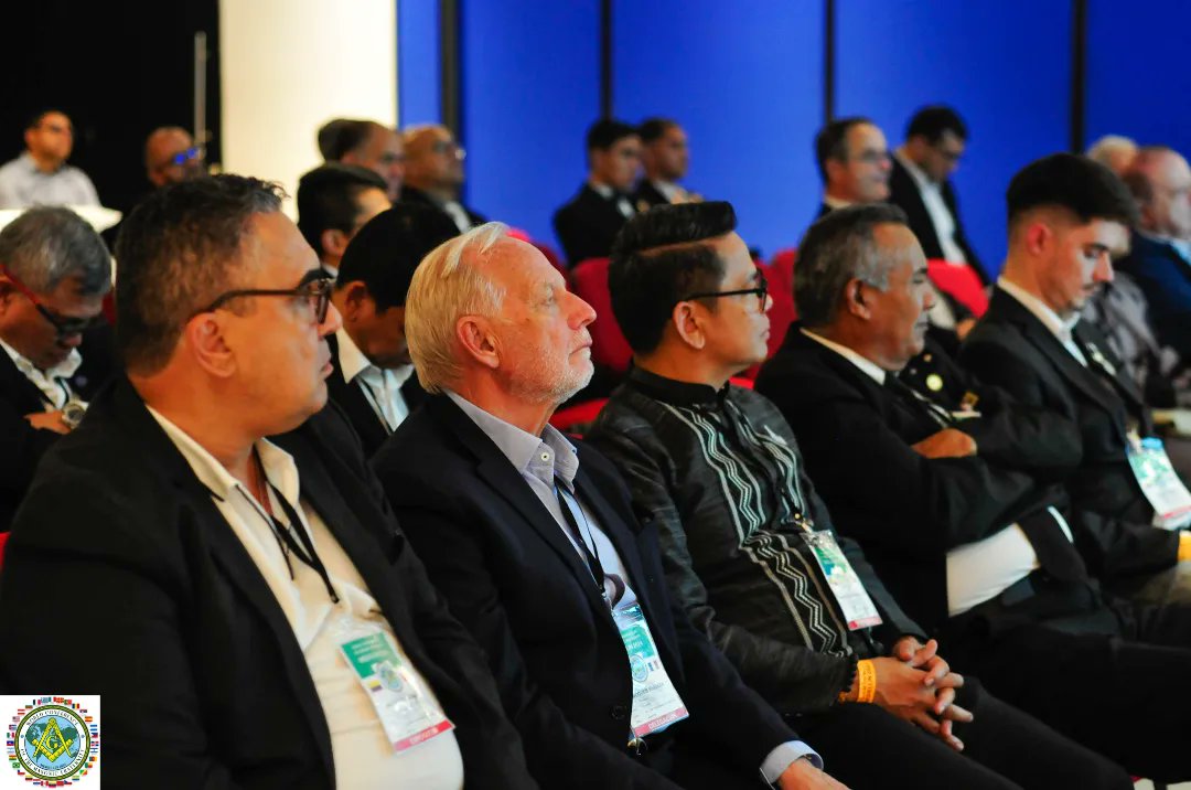 GranAntioquia's tweet photo. Medellín fue sede de la conferencia pública titulada "Medellín Masónica."
Con ponentes e invitados naciones y extranjeros. 

#Medellin #Antioquia #GranLogiaDeAntioquia
#masoneriaencolombiana
#MasoneríaMedellín
#MasoneríaAntioquia
#masoneriacolombia
#Masoneria https://t.co/RwvGTECs1Z