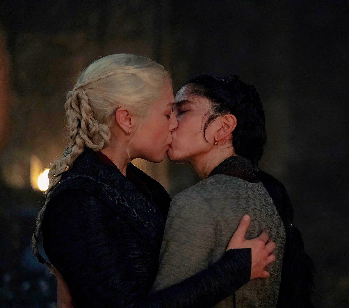 rhaenyra targaryen and mysaria from house of the dragon (canon bisexuals)

[requested]