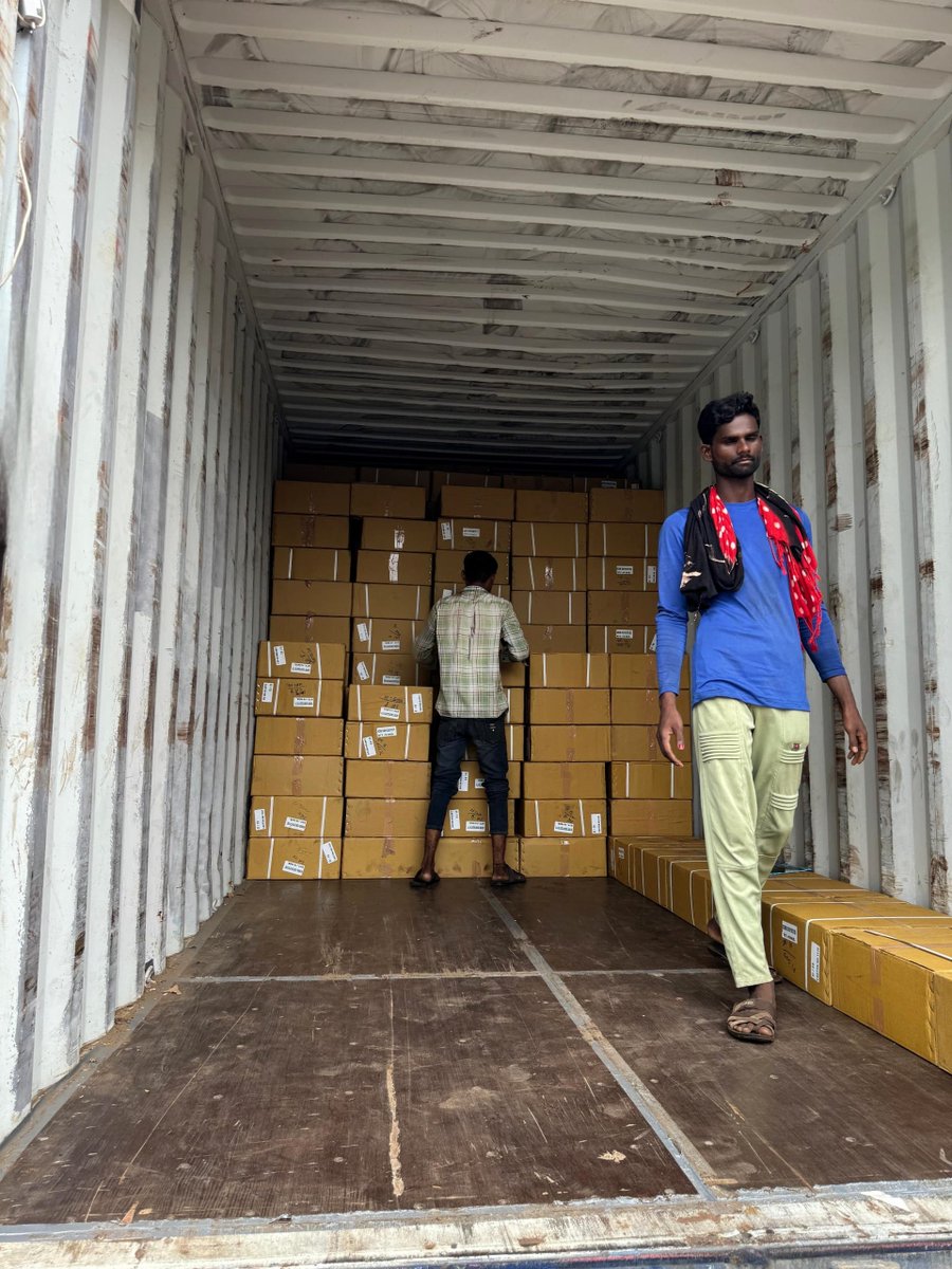 QuintessInt's tweet photo. Another satisfied customer! Our Centrifugal Cylinder Liners are being carefully loaded in 40 Feet Container for our Prestigious Client.
Place your import inquiry on +917862060745 or exim@quintessinternational.in
#CylinderLiners #PeruBound #GlobalShipping #Peru #CylinderLiner https://t.co/GuaSaJdx6b