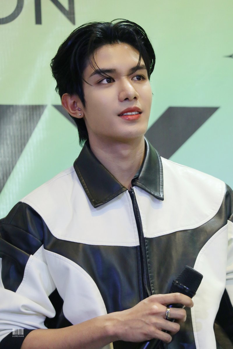 jjrchan's tweet image. สุดหล่อๆๆ 🤏

#DevyXNet #netsiraphop @netsiraphop