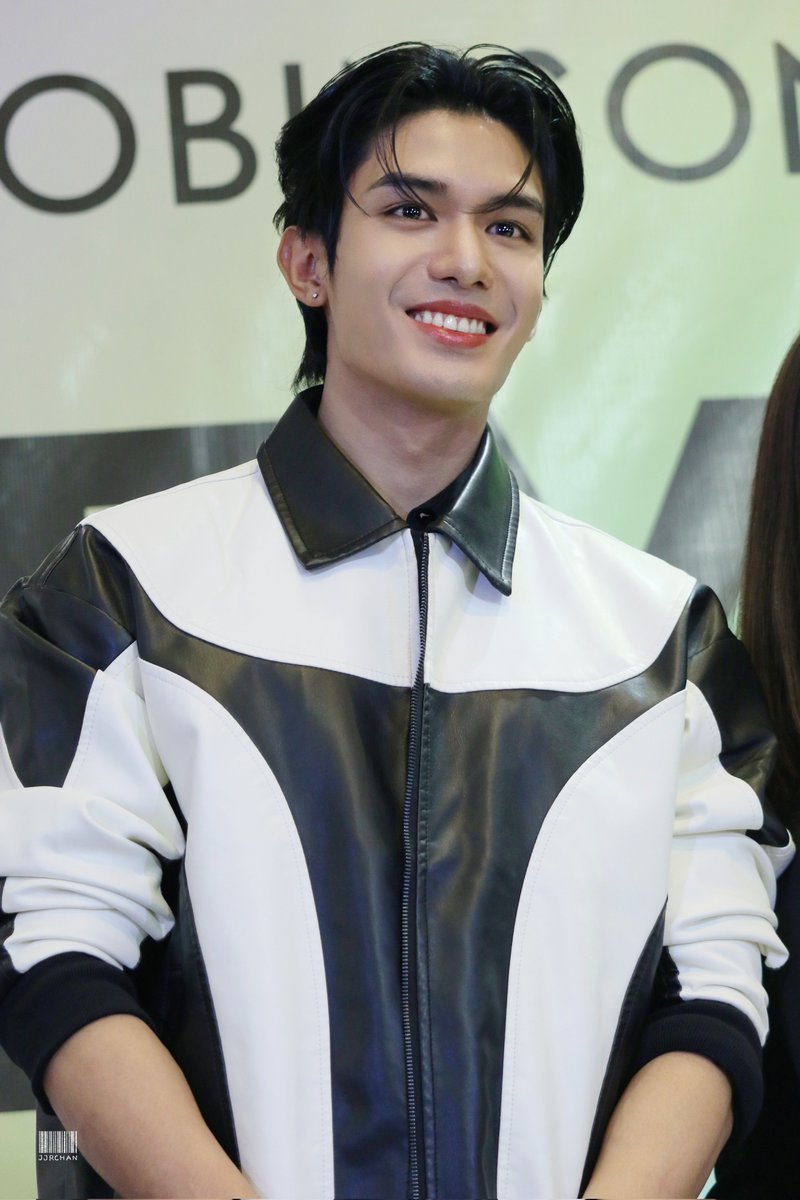 jjrchan's tweet image. สุดหล่อๆๆ 🤏

#DevyXNet #netsiraphop @netsiraphop