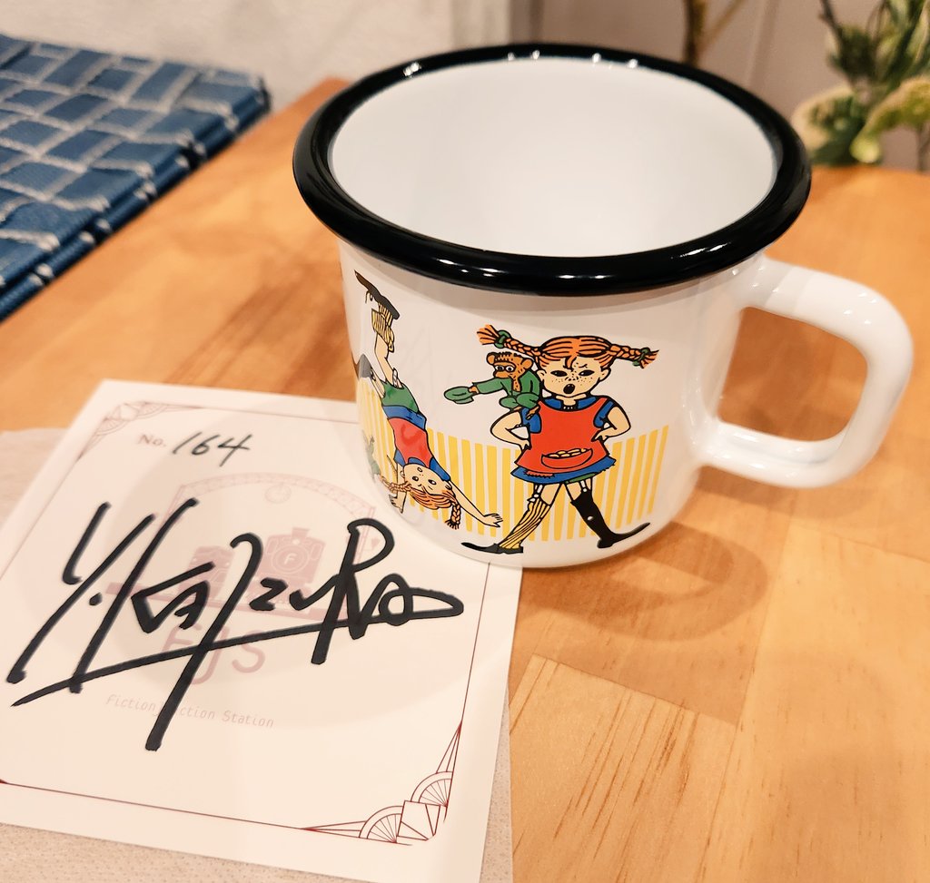 wakafossette's tweet image. なんと梶浦さんのマグが我が家に届きました！！
ピッピちゃん！✨
マグはもちろん、梶浦さんがウキウキとご準備されていた梱包や直筆サインを受け取れたことが嬉しすぎて…！大事に大事にします。
ありがとうございます！！！！！
#梶浦由記
#FJS
#マグカップ