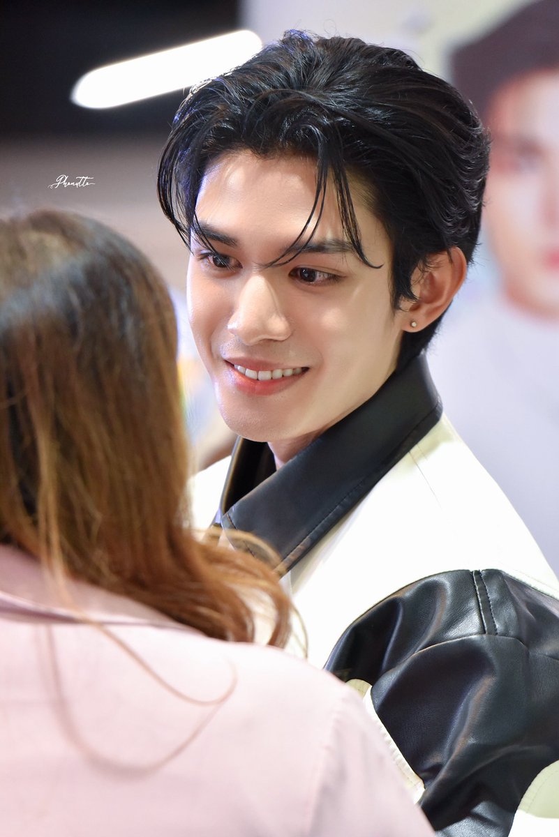 real_pntt's tweet image. เจอสายตาแบบนี้ ใครจะรอด 🥺🫠🖤
 #DevyXNet #netsiraphop