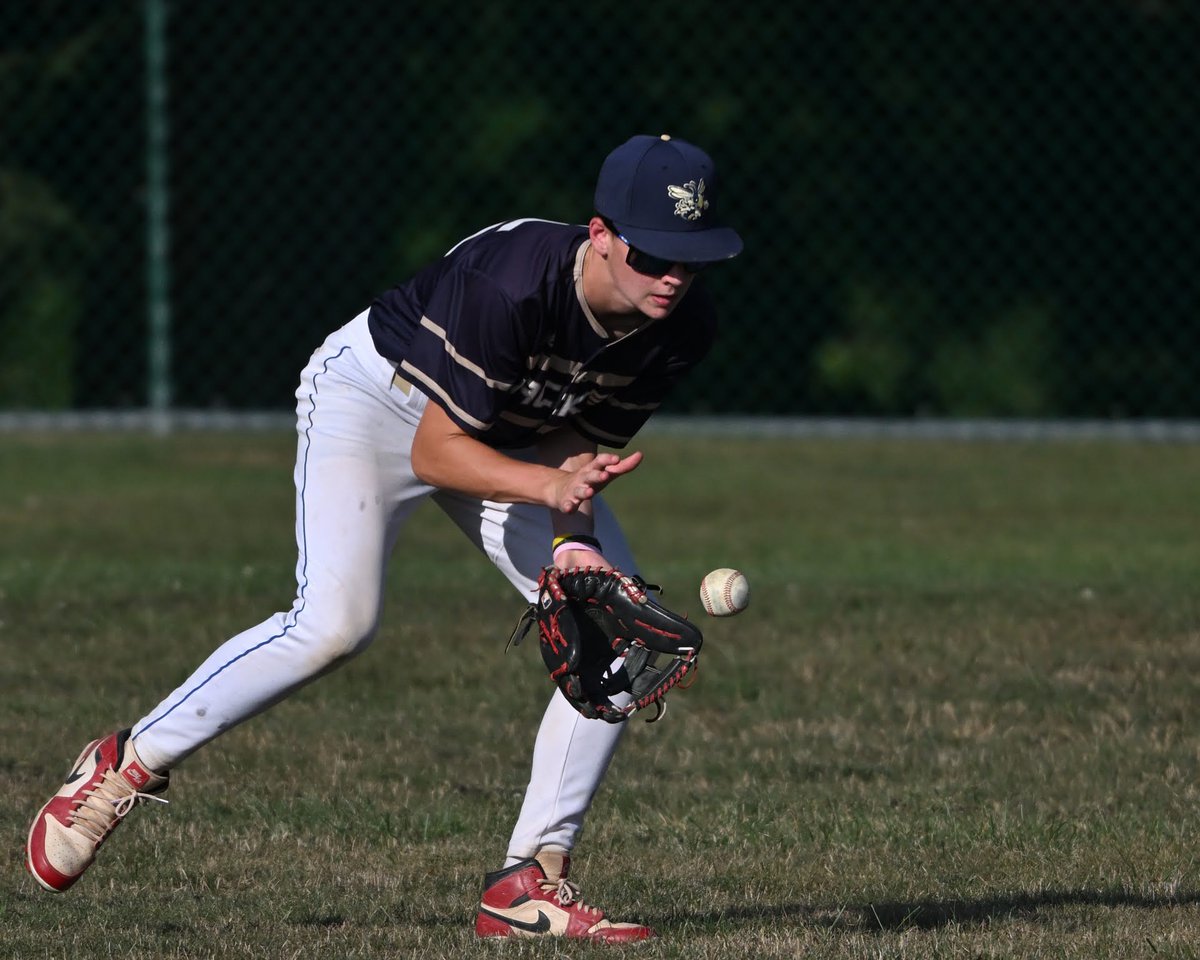 Deacon Blues tweet media