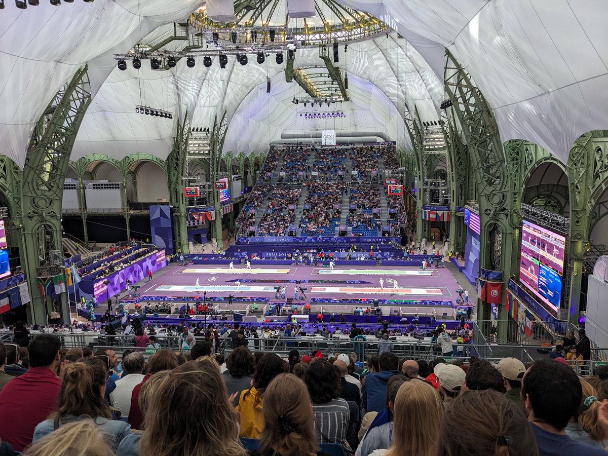 c_politi's tweet photo. Ok, ça a de la gueule le grand palais #Olympics2024Paris https://t.co/qJ6OmUANyP