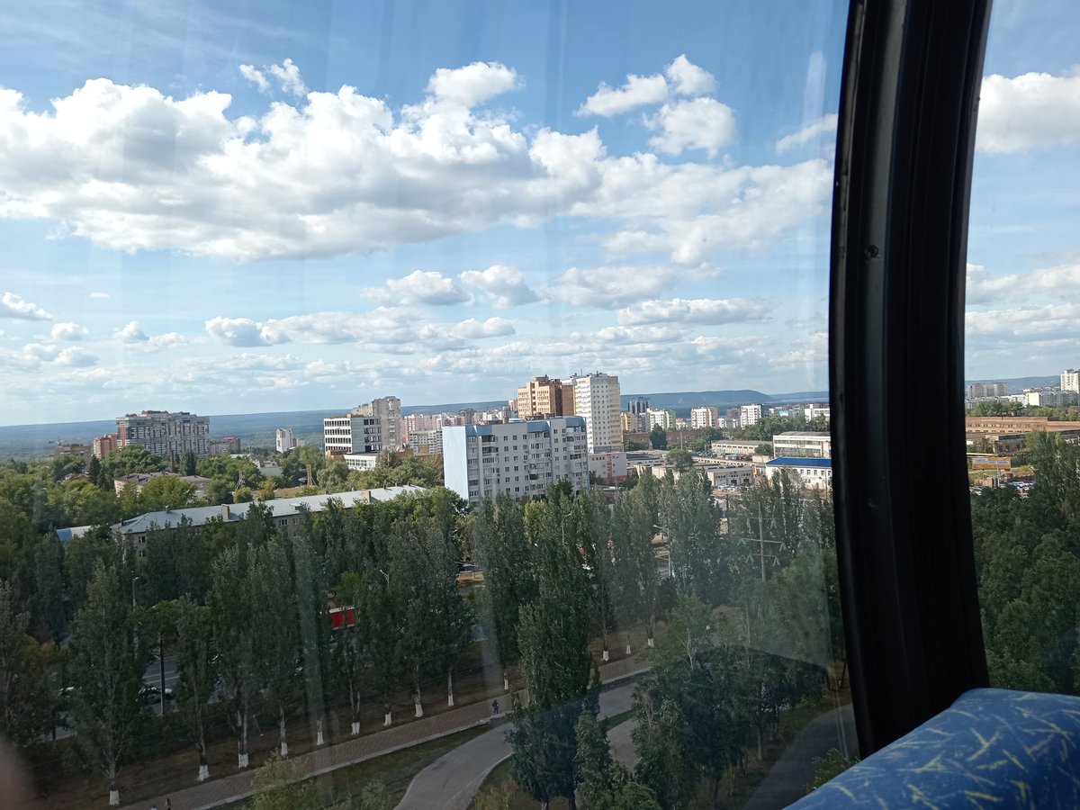 Вы бы знали как сложно мне дались эти фото, потому что я очень боюсь высоты и там каждый раз были звуки как будто отваливаются болтики и я всё время материлась от страха