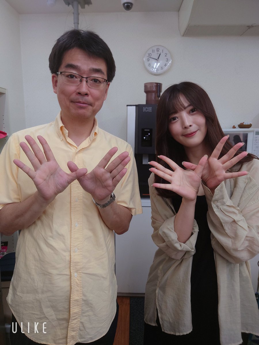 wing_HYM0124's tweet photo. 本日は『GPC名古屋リーグ2024 第3節』に参加。

成績は1④(中野)13で���+30、ジェットコースターのようなトップラス麻雀でした・・🫠

中野pをはじめ同卓した皆さまありがとうございましたm(_ _)m

※ゲストとナゾ(？)の翼ポーズ📷 https://t.co/AOHhfBC3AQ