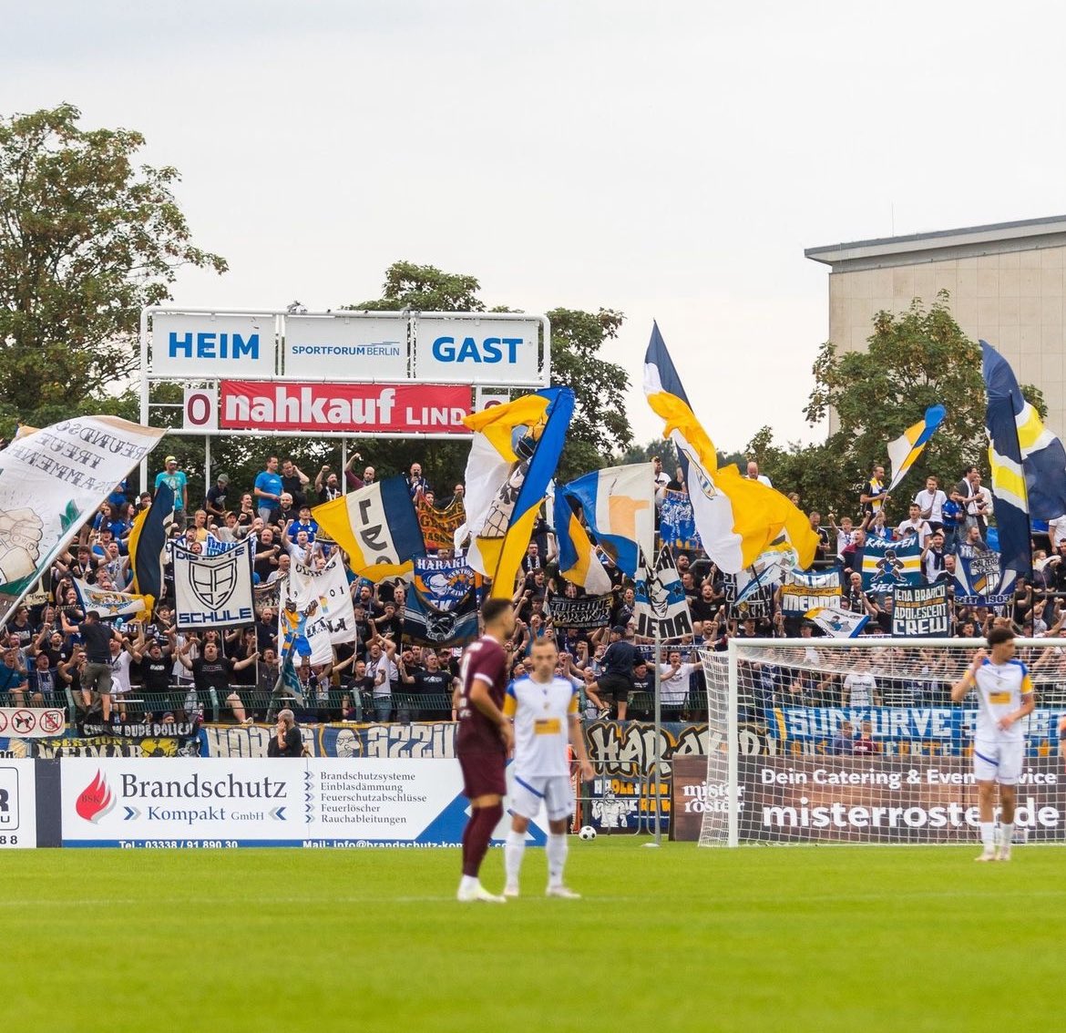 fcc_julian's tweet image. Auftaktspiele der letzten Jahre:

BFC - FCC 2:3 24/25 ✅
CFC- FCC 0:0 23/24 ➖
FCC - Viktoria 1:1 22/23 ➖
BAK - FCC 1:0 21/22 ❌
FCC - SVB 1:1  20/21 ➖
FCC - FCI 1:2   19/20 ❌
FCC - Großaspach 3:2 18/19 ❌
Wehen - FCC 1:0 17/18 ❌
Meuselwitz - FCC 0:2 16/17 ✅ 🏆⬆️

#FCC
#RLNO