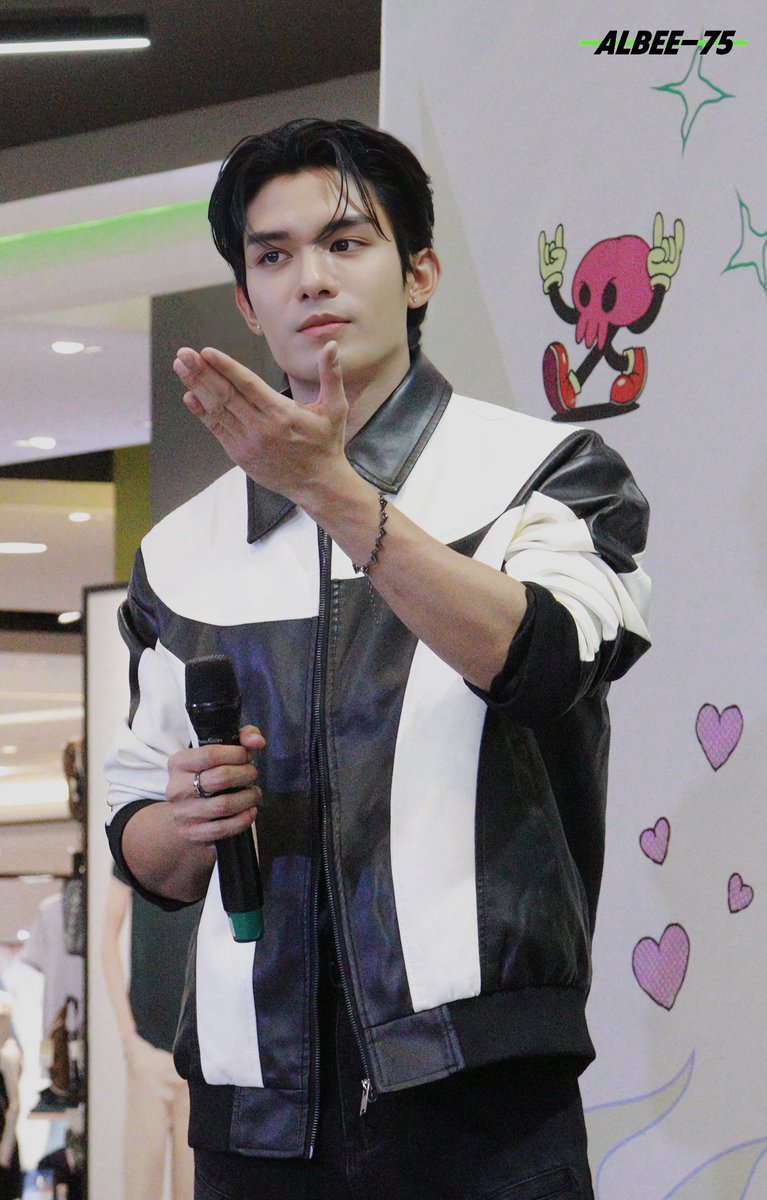 albee_75's tweet image. Laugh again🤣🤣🤣
@netsiraphop 
 #DevyXNet
#netsiraphop