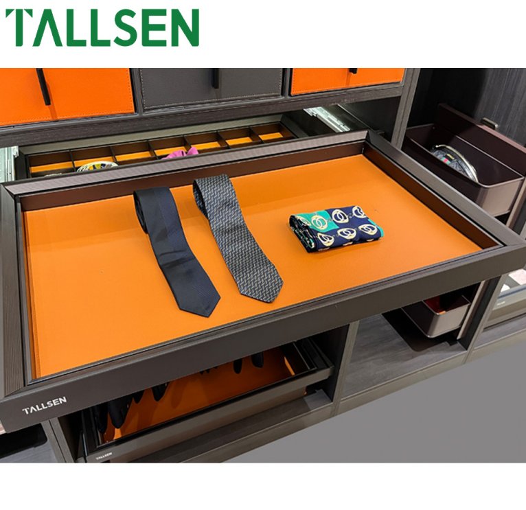 TallsenH's tweet photo. The wardrobe storage tray, designed specifically for high-end items, features elegant design and premium materials, allowing your valuables to reflect their prestige in every detail. #tallsen #silentia #softclosedoors #softclosing #hinge #concealedhinges #cabinetshop https://t.co/eaF8RWMnLI