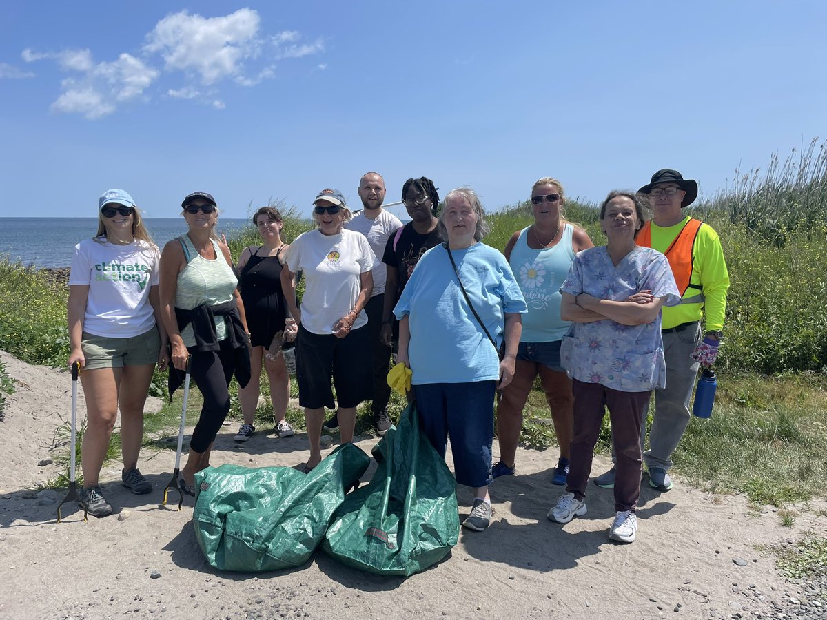 ClimateActionNH's tweet photo. An amazing day at Foss Beach in Rye, NH for our Monthly Beach Clean-Up with so many of our friends in the community. We must ensure that our beautiful coastline stays clean! #NHPolitics

Want to join an upcoming clean-up or event? Stay up to date: https://t.co/yxrNFi5Pqb https://t.co/DYU6M6f7D2