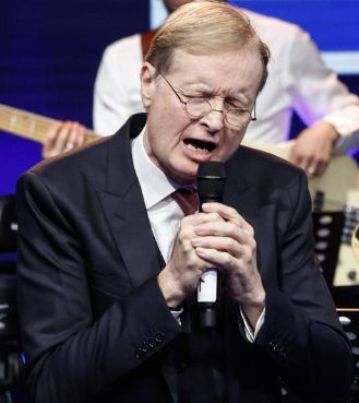 StefanoMacondo's tweet photo. Qui è quando canta
#ToroLoco https://t.co/phsJdcH9ZV