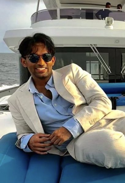 HKurusee's tweet photo. ‼️Maldives President’s Chief Trade Advisor Mr. @JanahMohamedAli’s son Mr. Ahmed Jasim Jana is dating @FIFAcom President @FIFANTINO’s daughter.

So Infantino has put Janah in Maldives🇲🇻@MaldivesFA’s normalising committee. This normalising committee was formed for up to 12 months to fix governance issues and remove corruption. But we’re seeing Infantino using his power to help his daughter’s to be father in law.

Janah is also in a lot of debt. It was just last week Homeland Ministry of Maldives published his company Hotel and Resorts’s name for not paying foreign workers. Janah is a human trafficker. Even the Maldivian President @MMuizzu is thinking of removing him as his Chief Trade Advisor due to these issues with Janah.

FIFA must look into this as this does not look good on FIFA.

FIFA President must not use nepotism and corruption like this. @RonaldoW7_ @SportyJosh6 @leylahamed @FIFAWorldCup