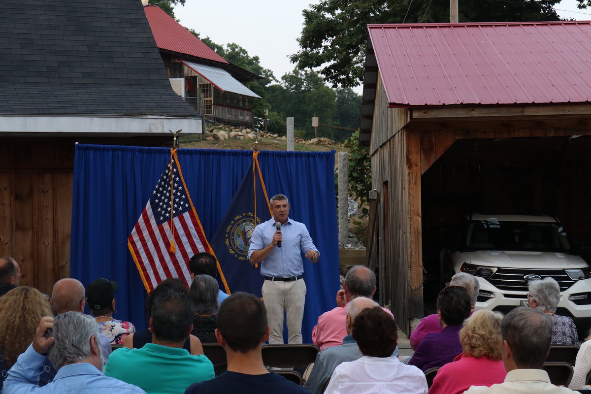 ChrisBrightNH's tweet photo. Thank you to the @MerrimackGOP and the @gilmantonwine for hosting the 7th annual GOP wine and appetizer event!
The wine, weather, and view was amazing! Can’t wait to be back for more!
#ChrisBright2024 #ChrisBrightForCongress #NewLeadership #MakeMission #NHPolitics #NH #Elections #Representative