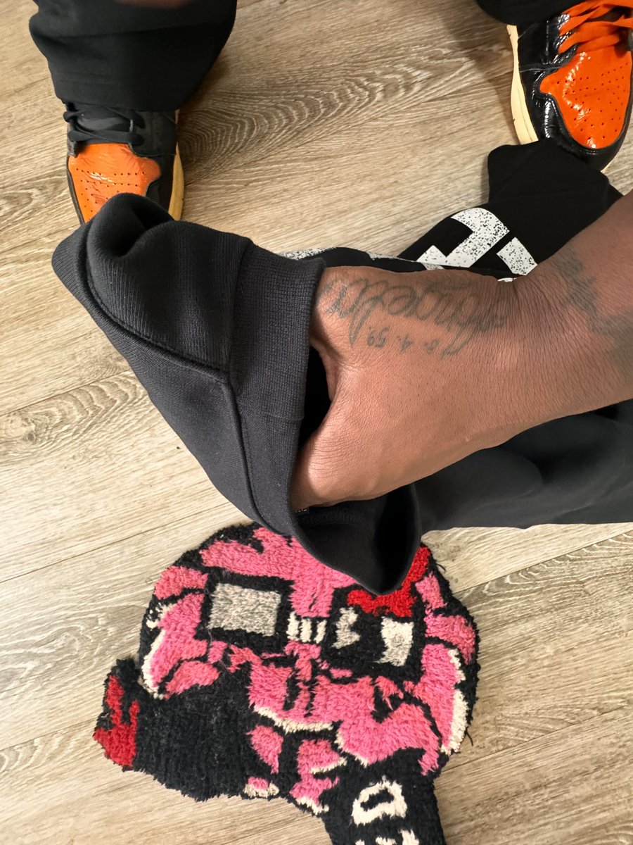 unckj99's tweet photo. Lesson #1 @LL_thebrand 
🧠
Make 
Hating 
Illegal !

Learned Lessons

“it’s the Lessons you Learned” https://t.co/iS4THG4cAh