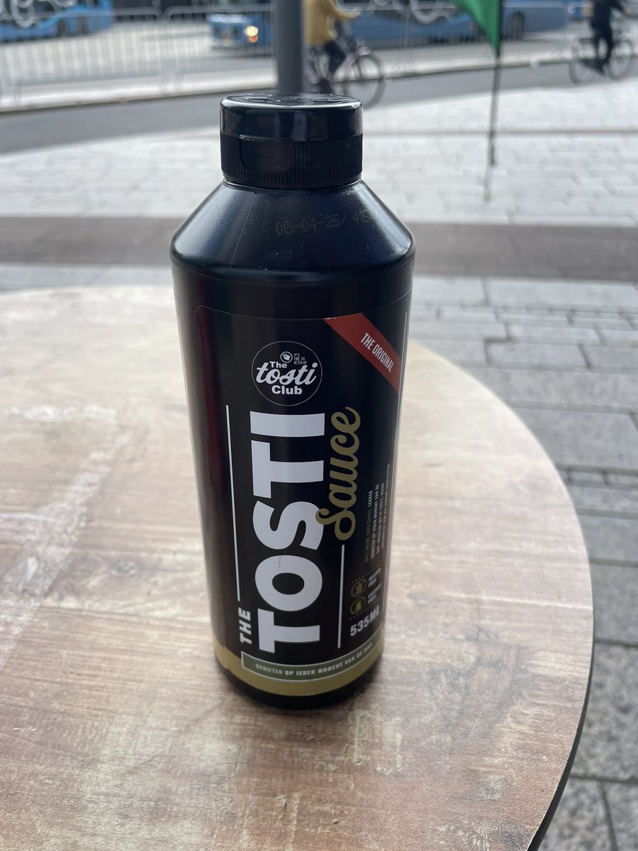 SchoppenRobert's tweet photo. Ff op en neer naar #AlmereStad om de saus voor de tosti die ik van de week ga eten 😊 In #Lelystad is de zaak al een tijdje weg. #TheTostiSaus https://t.co/nNl8w2UUrA