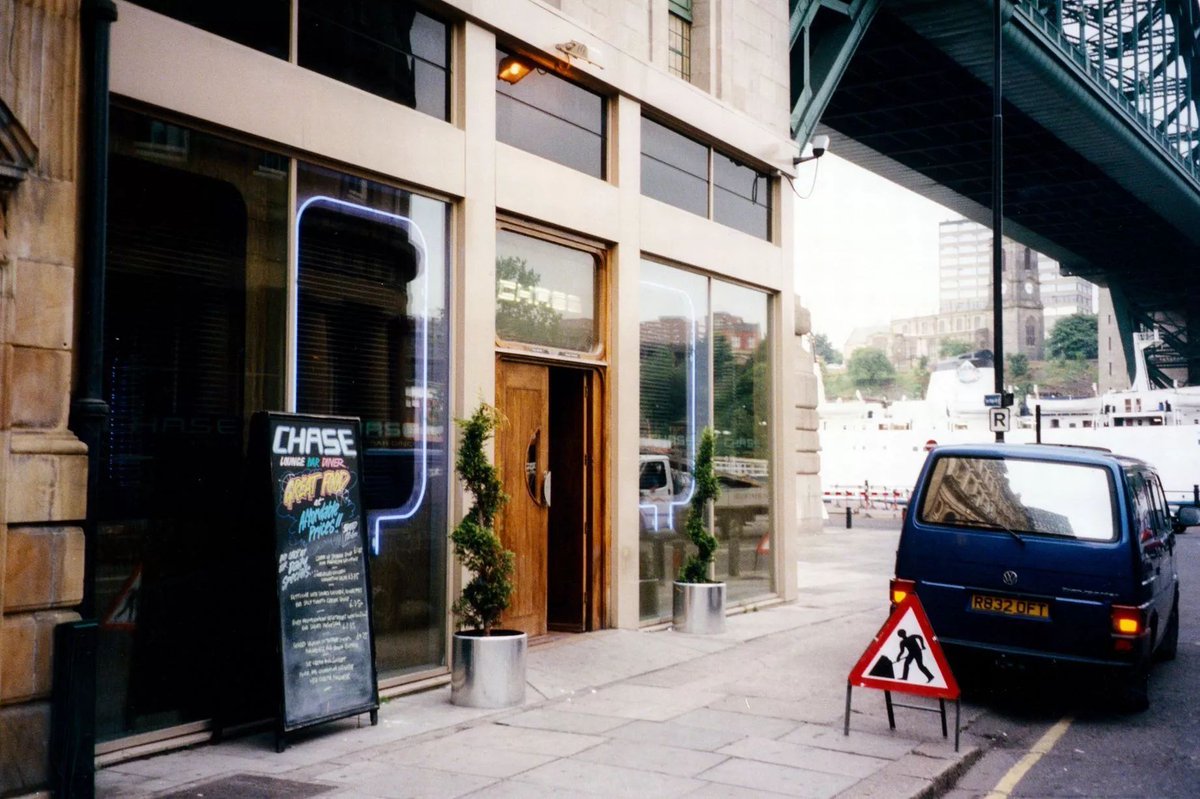 Chase bar, Newcastle Quayside, 1999.

Picture courtesy of Mirrorpix.