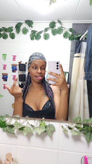 Sleeping in on saturday, making an extravagant breakfast and having a slow day, is how I choose to serve