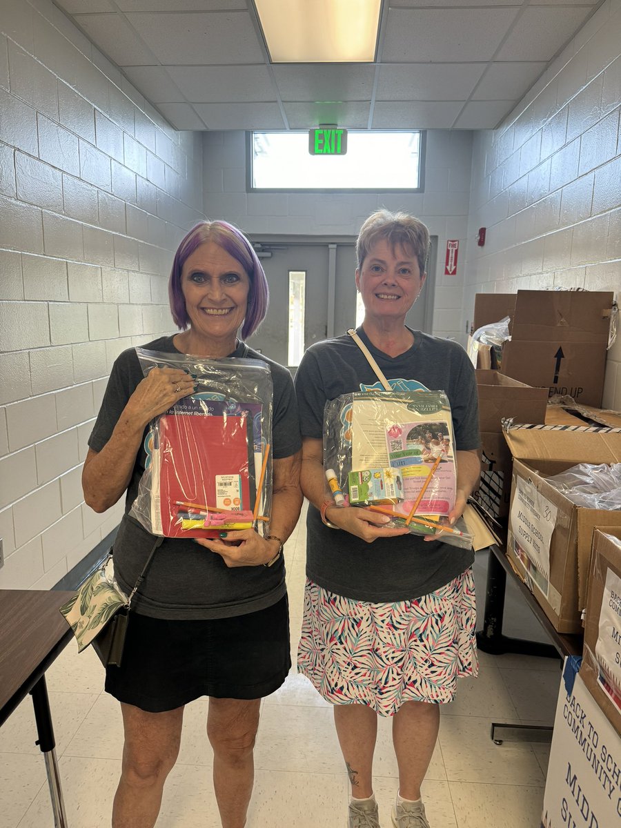 Carmella Samler (@carmella_samler) on Twitter photo Thanks to the Community Foundation of Ocala/Marion County and its sponsors for this opportunity to serve the Dunnellon Community. <a href="/DMSTIGERTWEETS/">Dunnellon Middle School</a> <a href="/ShamekaMurphy1/">Shameka Murphy</a> <a href="/colbertm/">Michelle Colbert</a> Thanks to the Community Foundation of Ocala/Marion County and its sponsors for this opportunity to serve the Dunnellon Community. <a href="/DMSTIGERTWEETS/">Dunnellon Middle School</a> <a href="/ShamekaMurphy1/">Shameka Murphy</a> <a href="/colbertm/">Michelle Colbert</a>