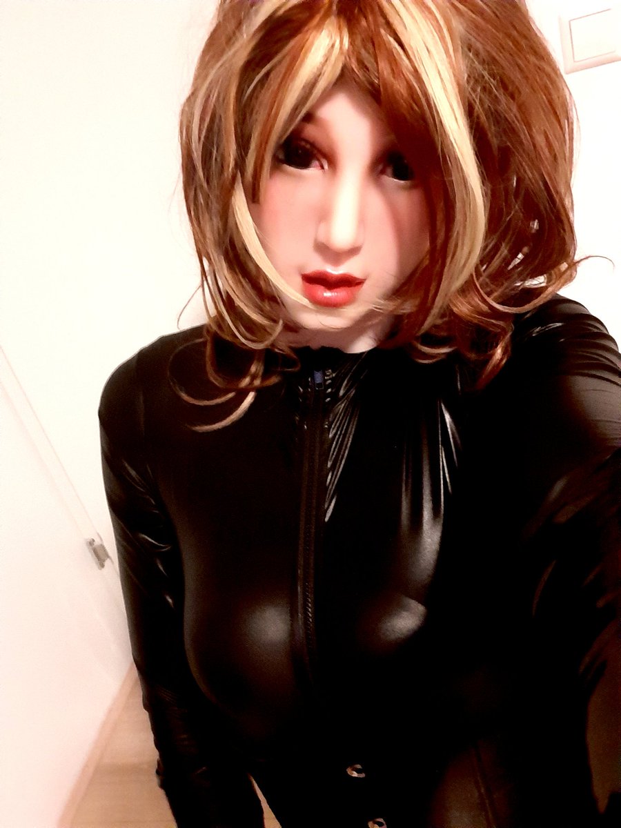 Pretty 💃
Perfect 💅
Pleasure 🍆
Puppet 💦

#femalemask #femalemasking #masking #crossdresser #crossdressing #maletofemale #femaledisguise #shiny #catsuit #wig  #latex