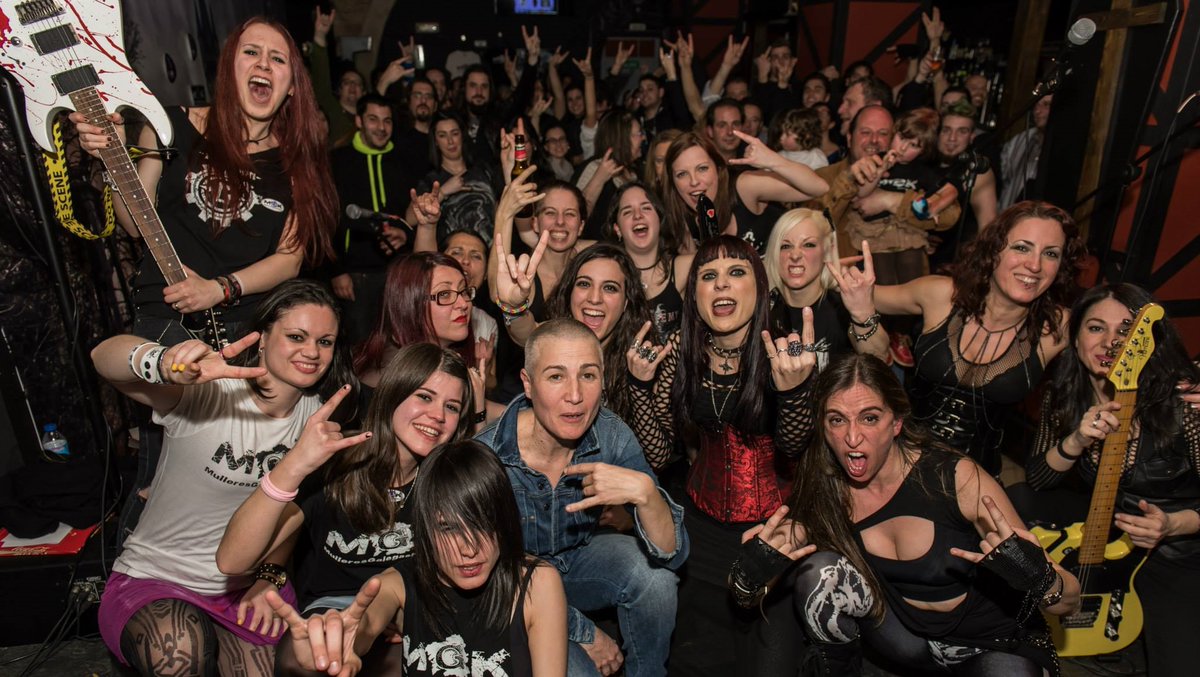 Os festis galegos de metal e punk seguen tendo, aínda hoxe, unha presencia moi escasa de músicas nos seus escenarios, pero non é porque falten grupos con mulleres. Aquí vai unha lista de 50 bandas galegas, para que non haxa excusa 😉
roucoson.com/2024/07/27/ond…