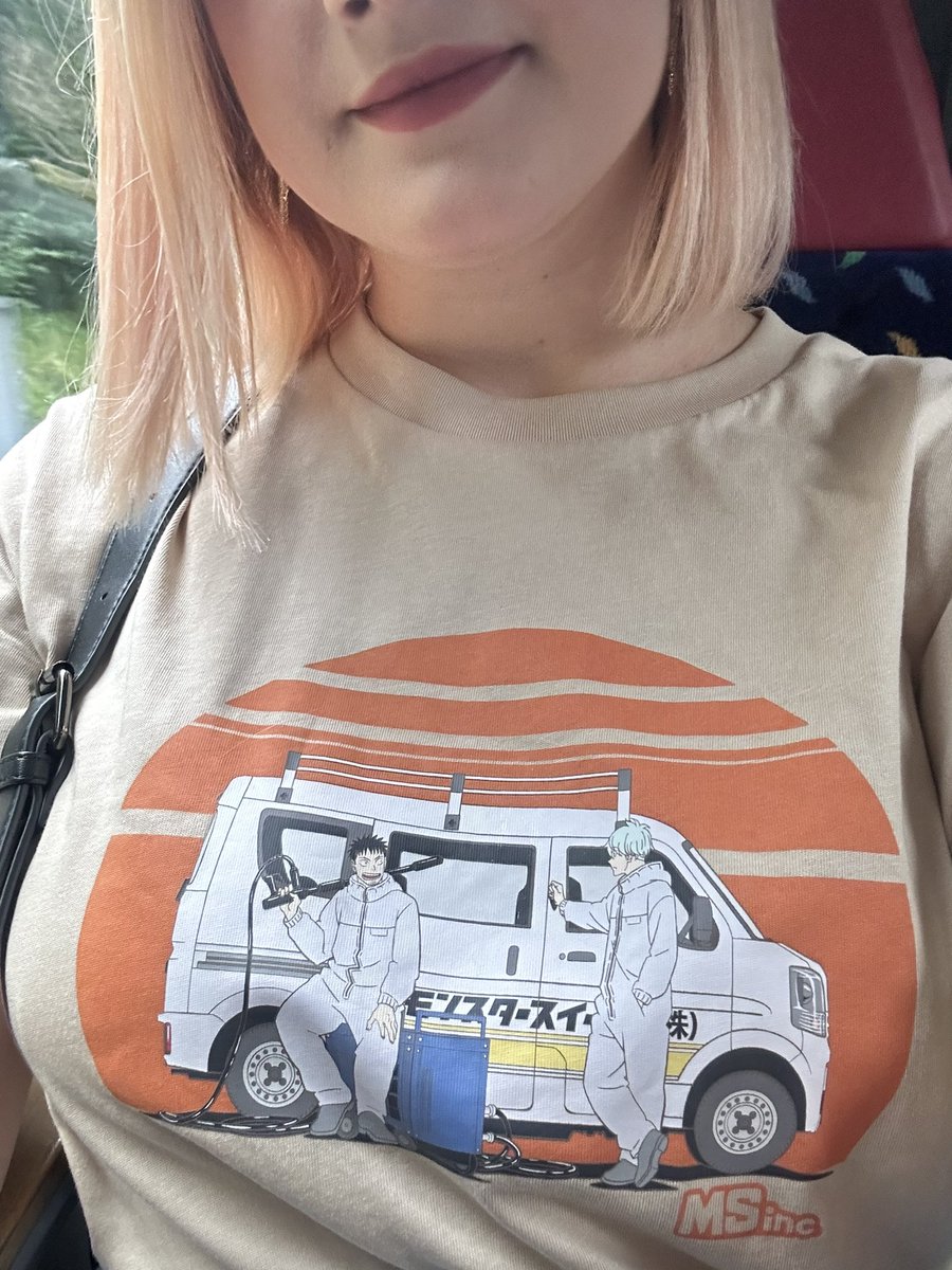 Memento_winter's tweet photo. тиждень назад подивилась kaiju no.8 і одразу в юнікло знайшла футболку по ним

ще по знижці🤩 https://t.co/TFlFVZwyhA
